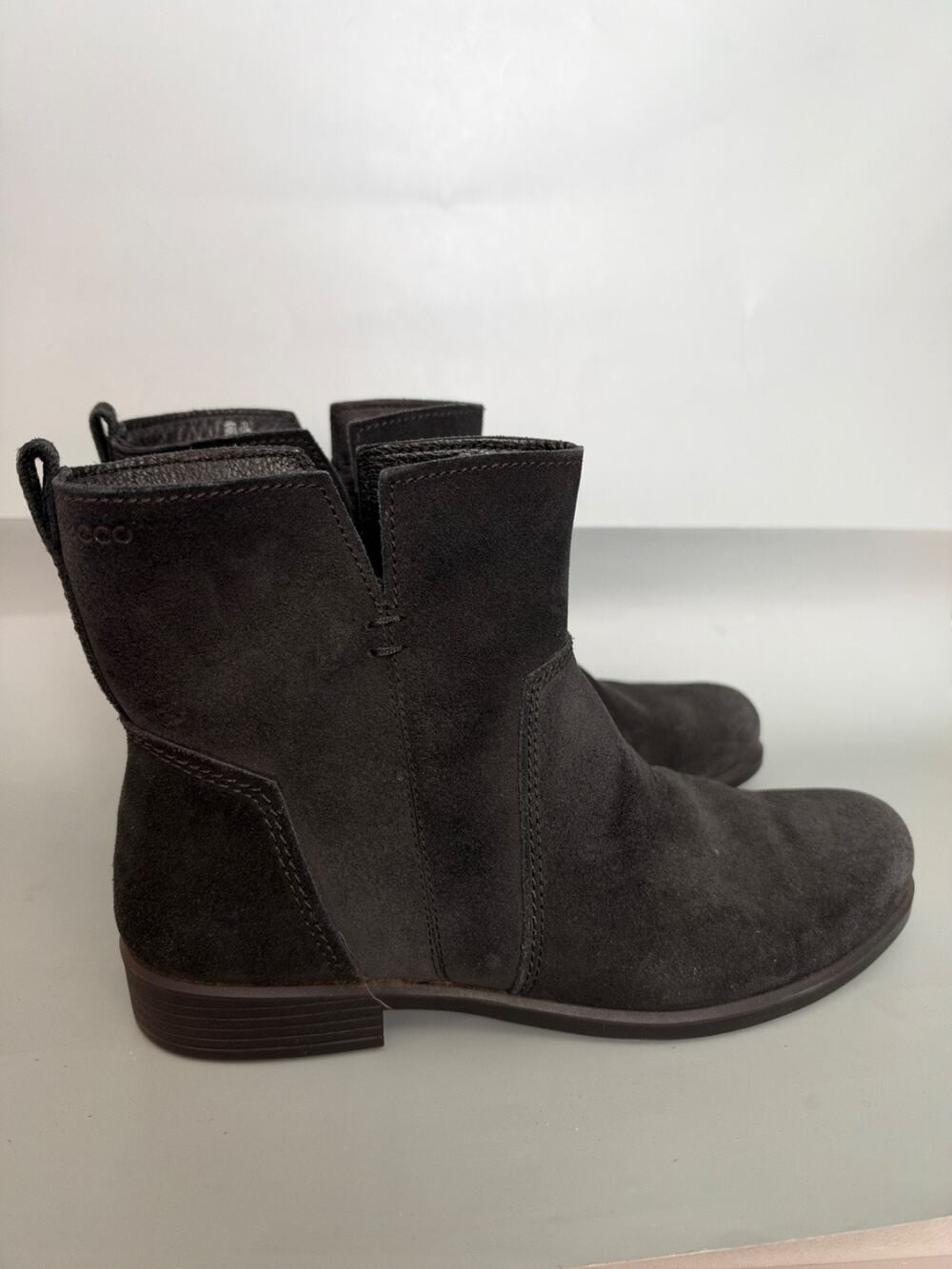 Ecco Suede Ankle Boots Black Suede Leather Pull On Flat Women’s Size 11 S4